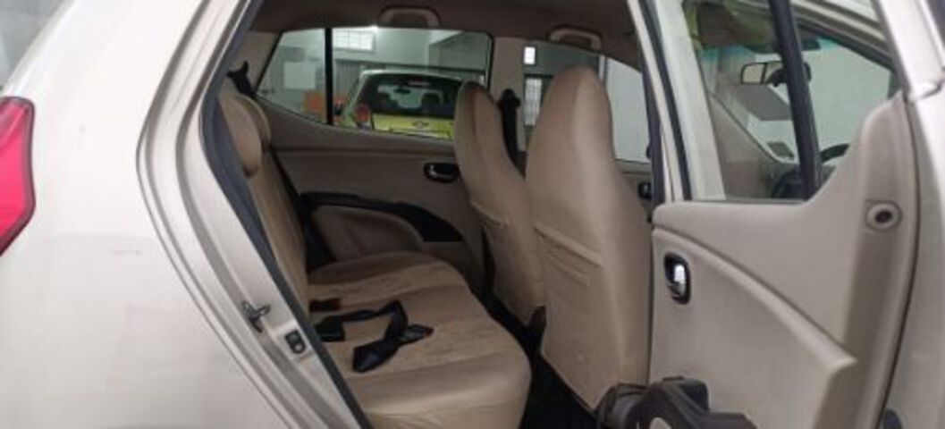 Sportz 1.2 2012 - Renault Selection